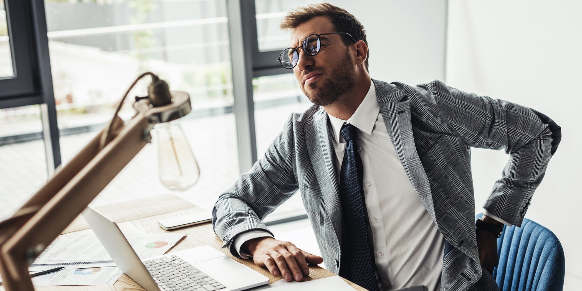 Upper Back Pain at Work: 5 Ergonomic Tips for a Pain-Free Office